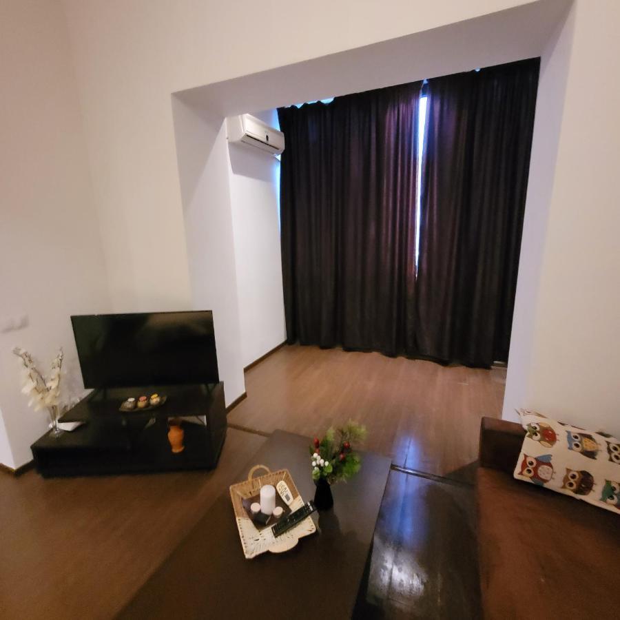 Anastasia Bratianu Apart 28 A Self Check From 2 Pm Bucharest Luaran gambar